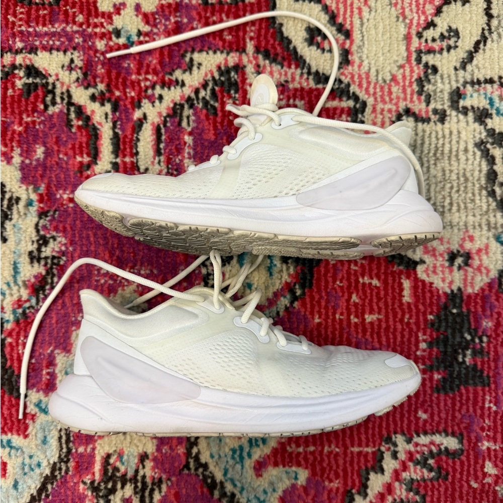 Lululemon Women's Blissfeel Running Shoe White - Picture 11 of 11
